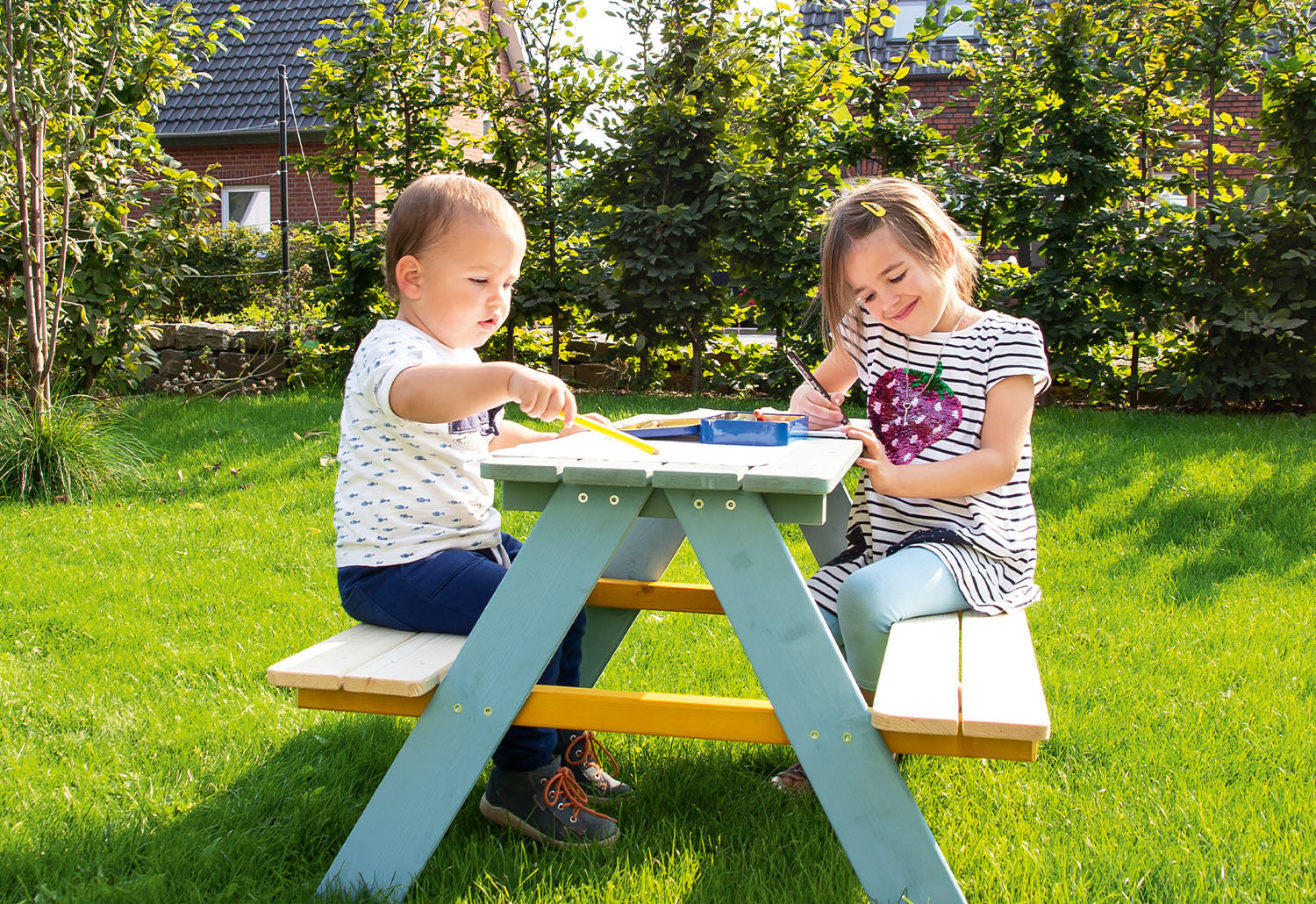 Kindersitzgarnitur Nicki für 4 aus massivem Holz 2 Bänke mit 1 Tisch bunt