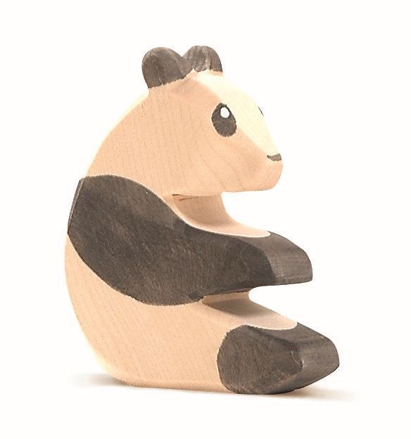 Ostheimer Panda sitzend