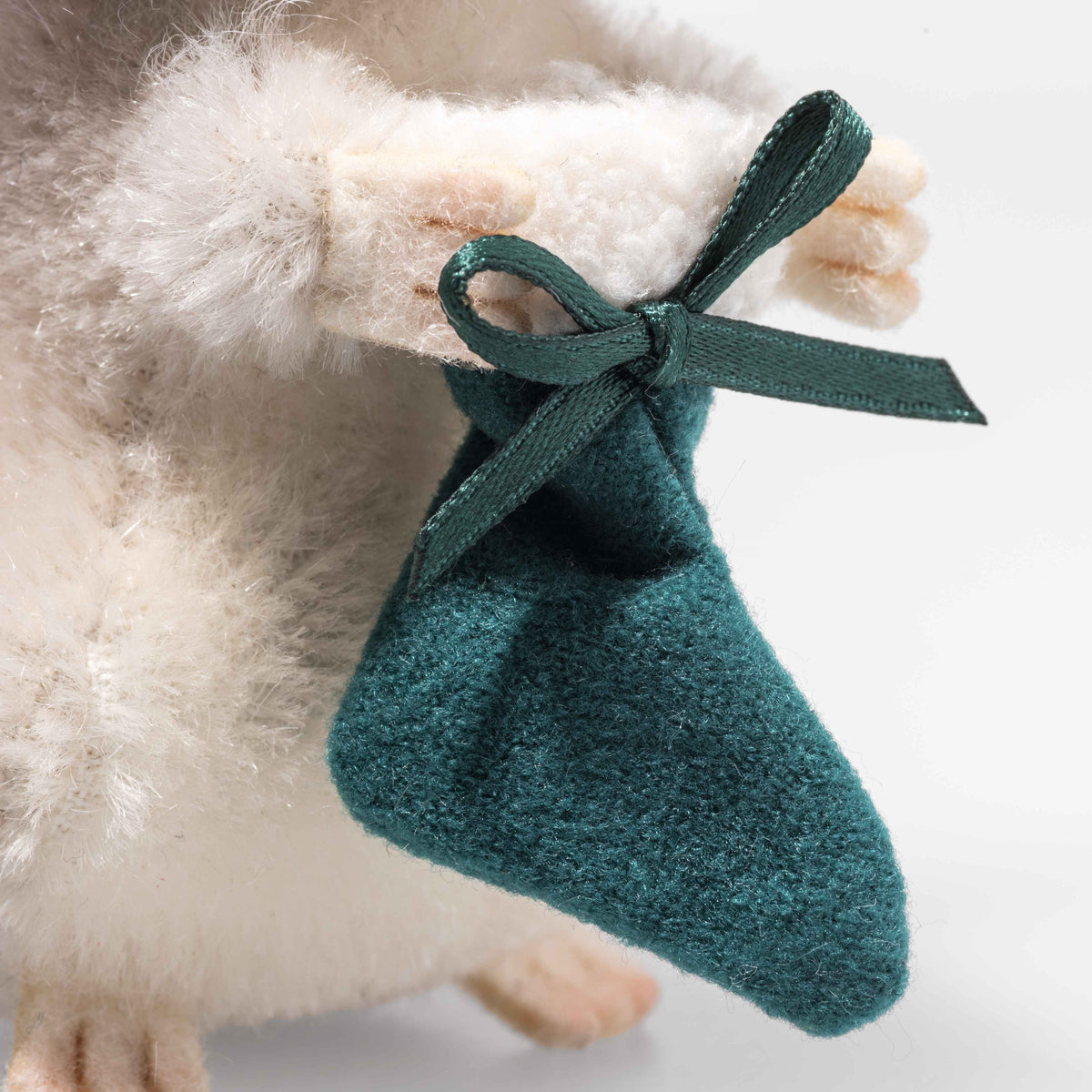 Steiff Weihnachtsmaus Ornament mit Mütze und Säckchen 8 cm