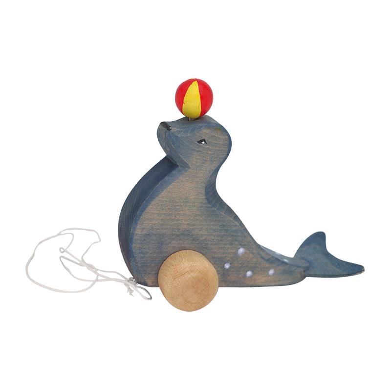 Ostheimer-Seehund mit Ball zum Ziehen